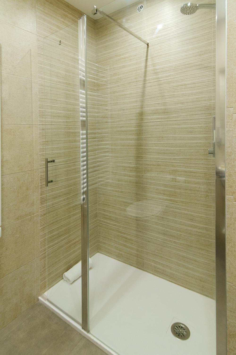 Deluxe Single Room,1643724585:JPEG